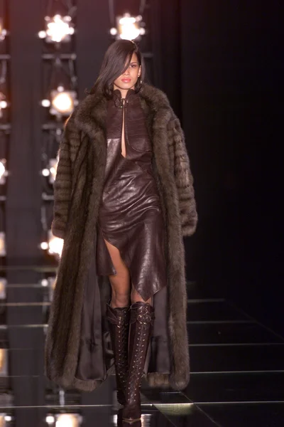 Look 2